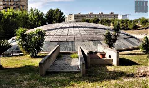 Un'astronave nelle campagne di Loseto:  la cupola della chiesa del Salvatore